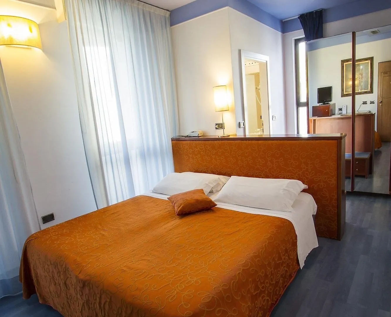 Hotel Sirena - B&B Cesenatico 4*,
