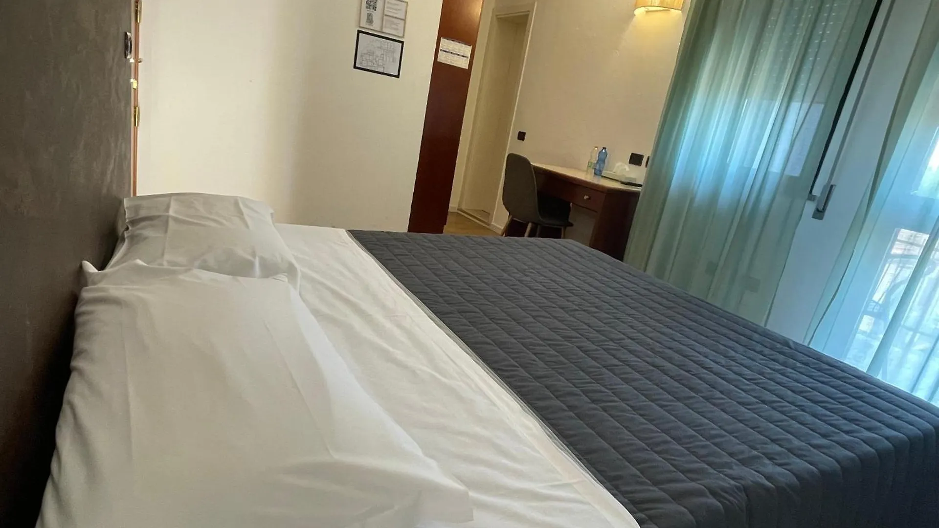 Hotel Sirena - B&B Cesenatico Italy
