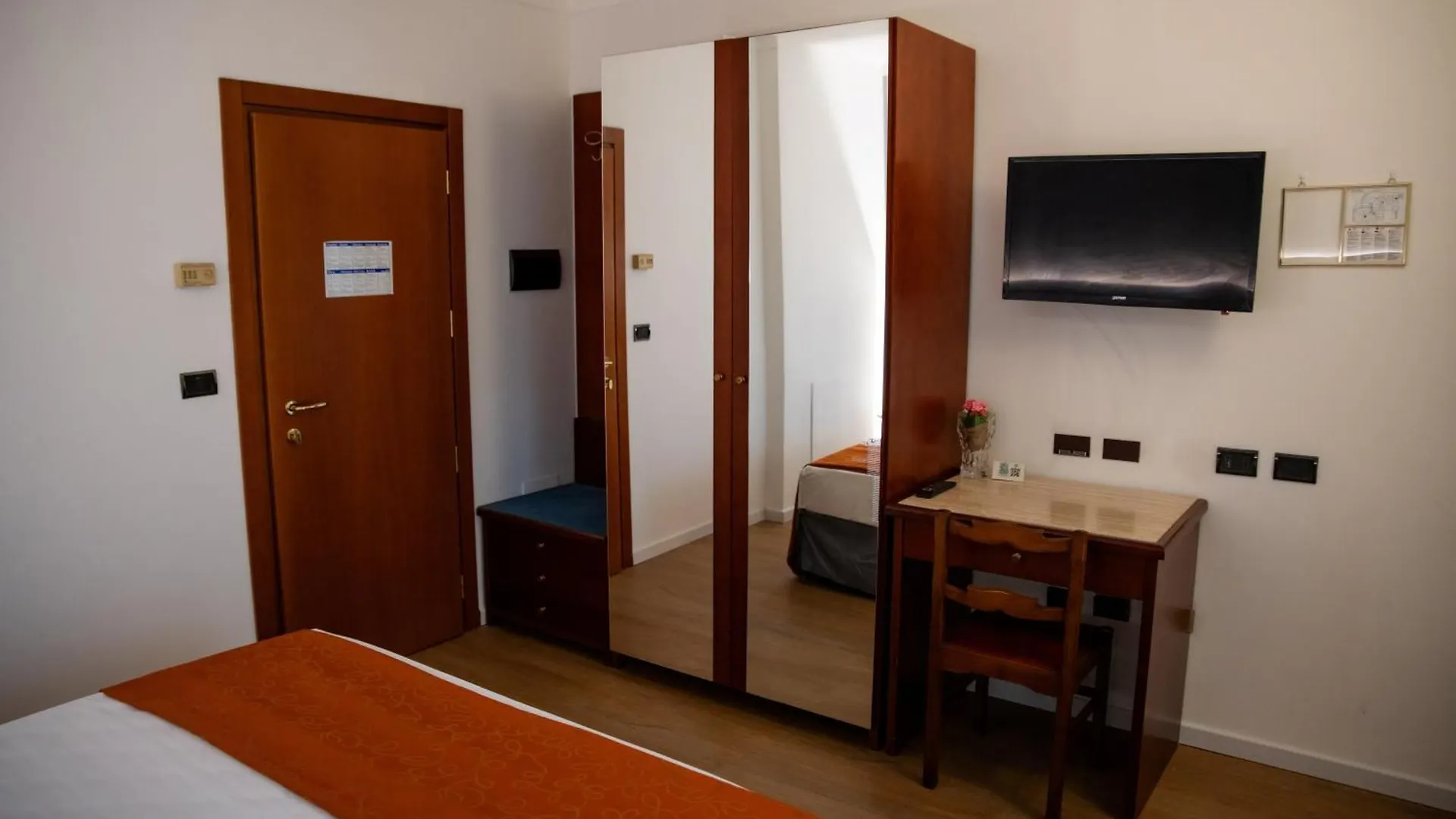 Hotel Sirena - B&B Cesenatico 4*,