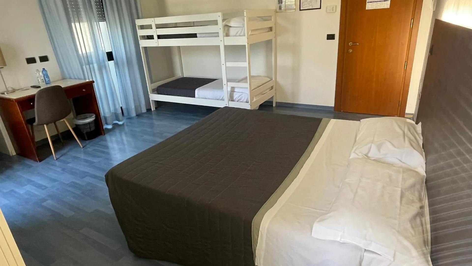 Hotel Sirena - B&B Cesenatico 4*,
